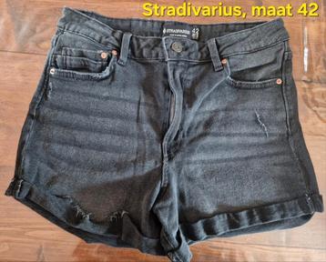 Dames shorts, maat 38, 40 en 42, diverse merken beschikbaar voor biedingen