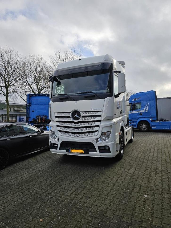 Verhuur Mercedes Actros/Atego Trucks, Auto's, Vrachtwagens, Particulier, Mercedes-Benz, Diesel, Euro 6, Automaat, Wit, Zwart, Stof