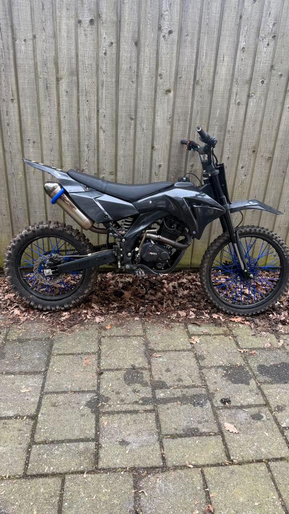 Orion 250cc 4takt crossmotor E start, Fietsen en Brommers, Minibikes, Midibikes en Pitbikes, Zo goed als nieuw, Overige typen