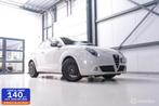 Alfa Romeo MiTo 0.9 TwinAir Racer | Navigatie | PDC | NL aut, Voorwielaandrijving, Gebruikt, Leder en Stof, Wit