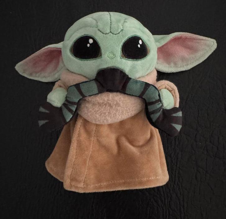 ACTIE starwars 17 cm knuffel baby yoda superzachte mantel, Kinderen en Baby's, Speelgoed | Knuffels en Pluche, Zo goed als nieuw