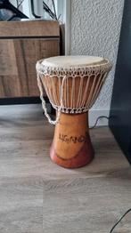 djemble trommel uit Uganda, Muziek en Instrumenten, Percussie, Ophalen of Verzenden, Gebruikt, Melodische percussie