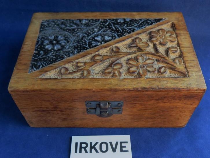 HOUT GESNEDEN DOOSJES * 6 STUKS * Uit Indonesië *, Antiek en Kunst, Kunst | Beelden en Houtsnijwerken, Verzenden