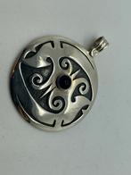 A492 Prachtige zilveren hanger Keltische Triskel, Overige voorstellingen, Ophalen of Verzenden, X, Met edelsteen