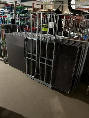 1 podium element Prolyte 200x100cm beschikbaar voor biedingen