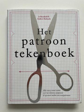 Het patroontekenboek (nieuw) beschikbaar voor biedingen