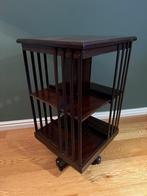 Klassieke boekenmolen op wieltjes, Ophalen