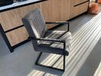 6 grijze eetkamerstoelen met en zonder  armleuning, Ophalen, Gebruikt, Metaal, Grijs