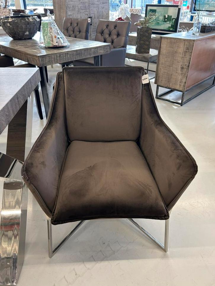 Fauteuil showroom model NU VOOR MAAR €250‼️, Huis en Inrichting, Fauteuils, Nieuw, Ophalen