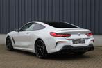 BMW 8-serie M850i xDrive M-sport|shadow|laser|H&K|headup|ACC, Auto's, BMW, Automaat, Gebruikt, 1865 kg, Wit