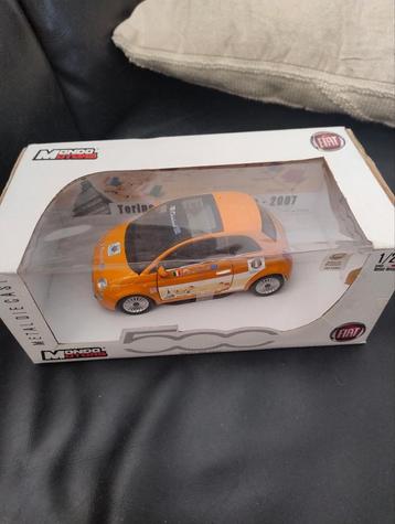👉 Mondo Motors  fiat 500 1/24 in doos  beschikbaar voor biedingen