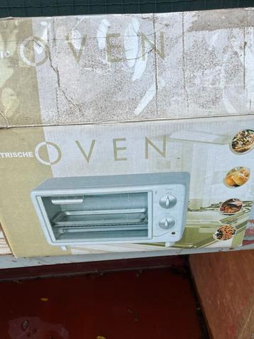 Compacte Oven - Ideaal voor kleine keukens! beschikbaar voor biedingen