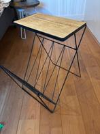 Lectuur / bijzet tafeltje in eiken en staal, Minder dan 55 cm, Rond, Zo goed als nieuw, Ophalen