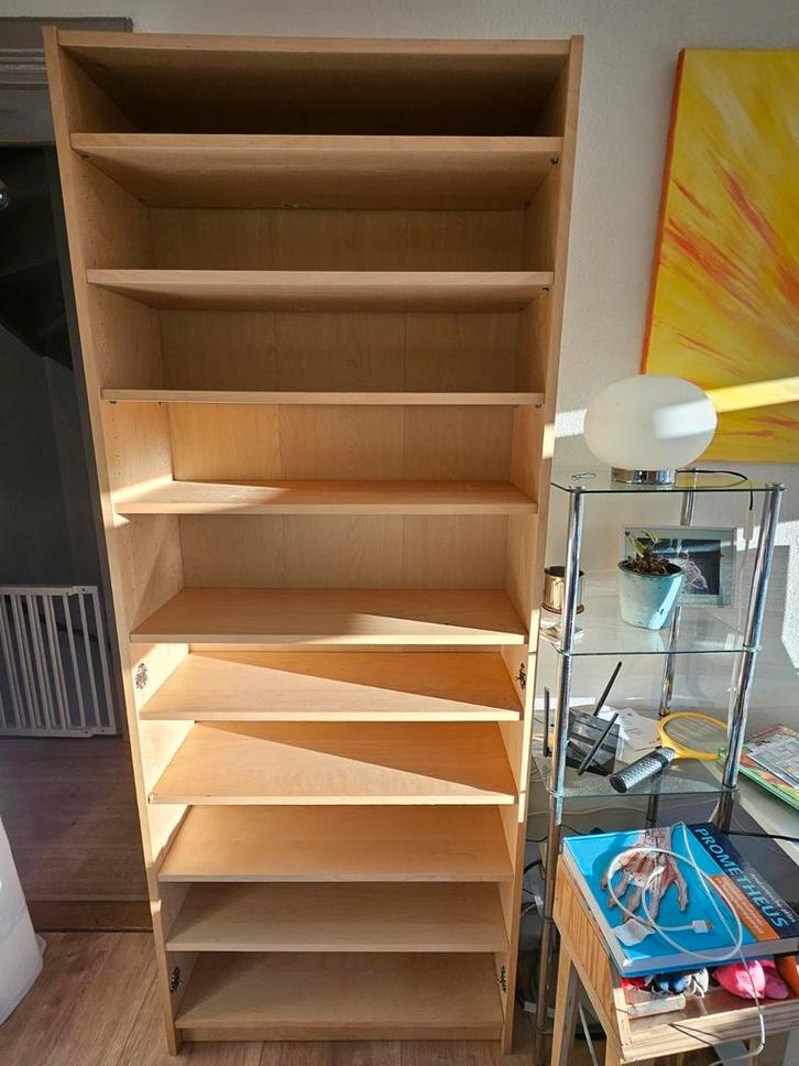 Billy kast met deurtjes, Huis en Inrichting, Kasten | Boekenkasten, Zo goed als nieuw, 50 tot 100 cm, 200 cm of meer, 25 tot 50 cm