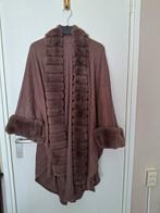 Prachtige poncho, Kleding | Dames, Overige Dameskleding, Ophalen of Verzenden, Zo goed als nieuw
