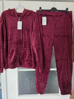 Nieuw velours pak bordeaux 44 46 48, Kleding | Dames, Huispakken, Ophalen of Verzenden, Nieuw, Maat 46/48 (XL) of groter, Rood