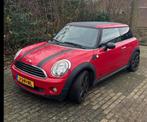 Mini 1.4 16V ONE 2009 Rood, Auto's, Mini, Voorwielaandrijving, 4 cilinders, 4 stoelen, 19 km/l