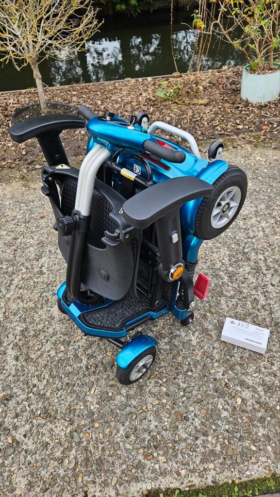 Mango Bobby Deluxe opvouwbare/inklapbare scootmobiel 2023, Diversen, Verpleegmiddelen, Zo goed als nieuw, Ophalen