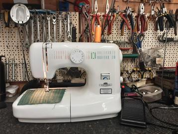 VICTORIA NAAIMACHINE MODEL 270B beschikbaar voor biedingen