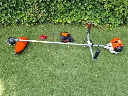 ✅️ Stihl fs 100 bosmaaier inclusief accessoires  !!!, Tuin en Terras, Bosmaaiers, Zo goed als nieuw, Benzine, 10 tot 30 cm, Ophalen