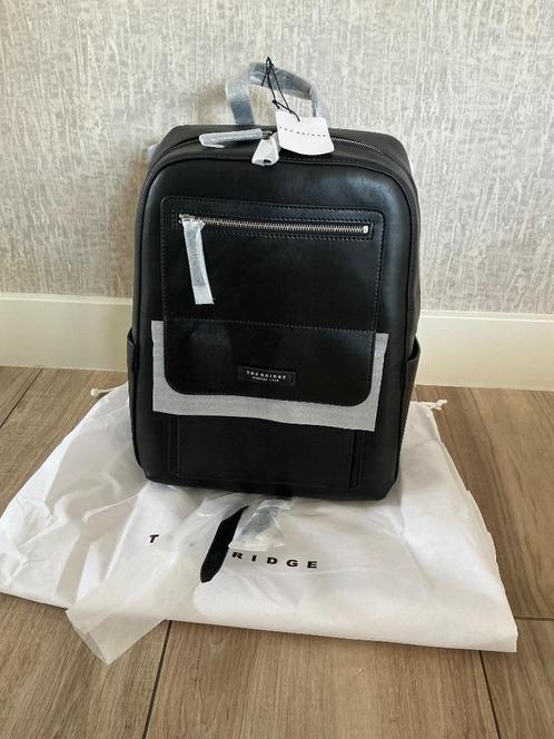 Helemaal nieuwe rugtas van The Bridge, Sieraden, Tassen en Uiterlijk, Tassen | Rugtassen, Nieuw, Overige merken, 25 tot 40 cm