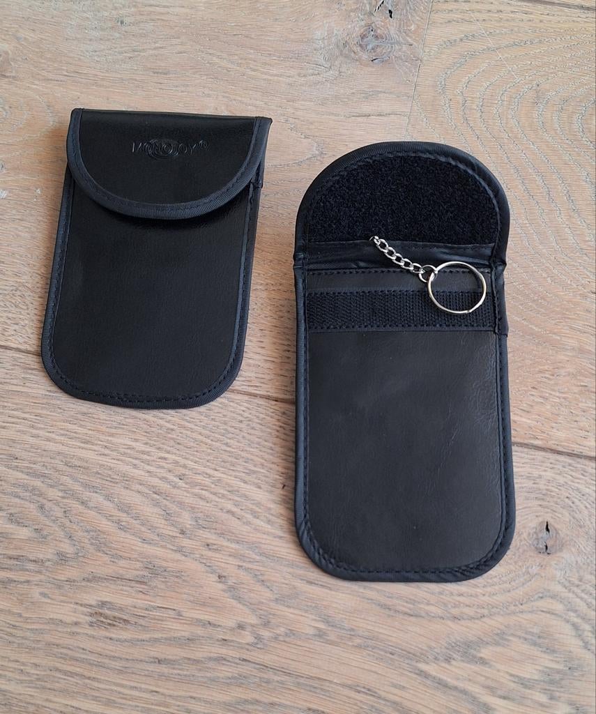2 zwarte blokkerende autosleutel hoesjes, Ophalen of Verzenden