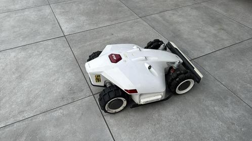 Luba 1 3000 GPS robotmaaier, Tuin en Terras, Robotmaaiers, Zo goed als nieuw, Meer dan 25 cm, Met regensensor, Bestuurbaar via app