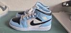 Nike Air Jordan 1 Mid Ice Blue Maat 38 - Nieuw, Kleding | Dames, Blauw, Nike, Nieuw, Ophalen of Verzenden