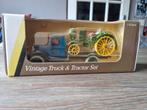 John Deere Vintage truck & tractor set, Hobby en Vrije tijd, Modelauto's | 1:32, Ophalen of Verzenden, Zo goed als nieuw, Tractor of Landbouw