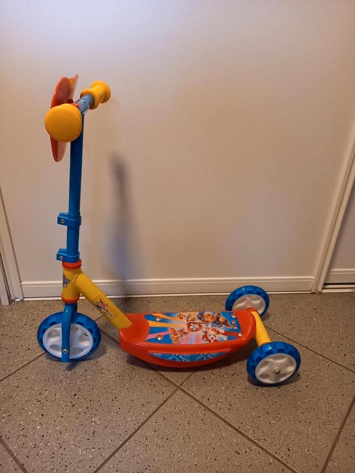 Paw patrol step, bijna niet gebruikt, zgan, Fietsen en Brommers, Steps, Nieuw, Gewone step, Ophalen of Verzenden
