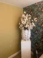 Kunstboeket in een zeer aparte pot 75 euro, Huis en Inrichting, Woonaccessoires | Zuilen en Pilaren, Ophalen, Zo goed als nieuw