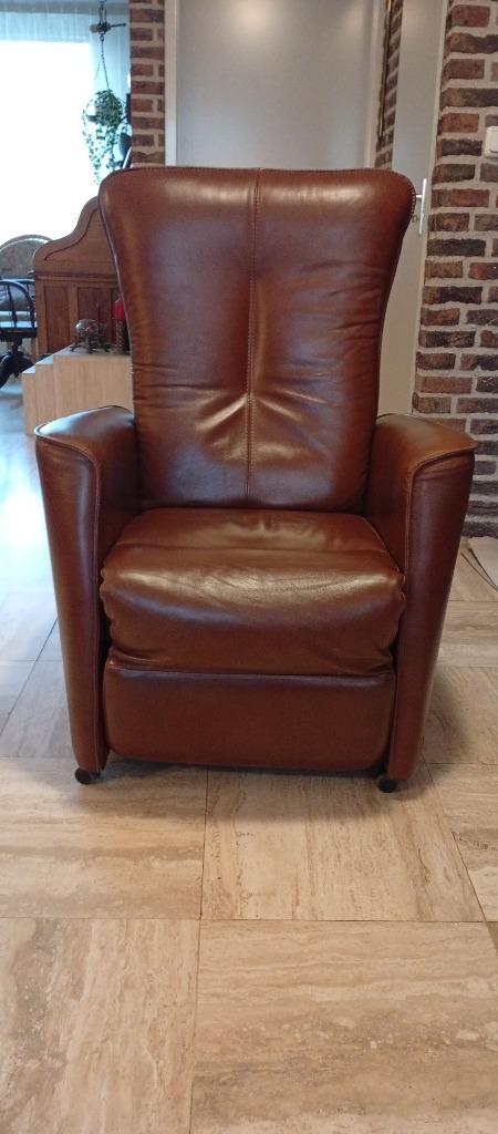 relax stoel met sta op functie, Huis en Inrichting, Fauteuils, Zo goed als nieuw, Leer, 50 tot 75 cm, Minder dan 75 cm, Ophalen
