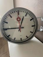 B&W Stationsklok Alu Dubbel - Nieuw in Verpakking!, Huis en Inrichting, Woonaccessoires | Klokken, Ophalen of Verzenden, Nieuw