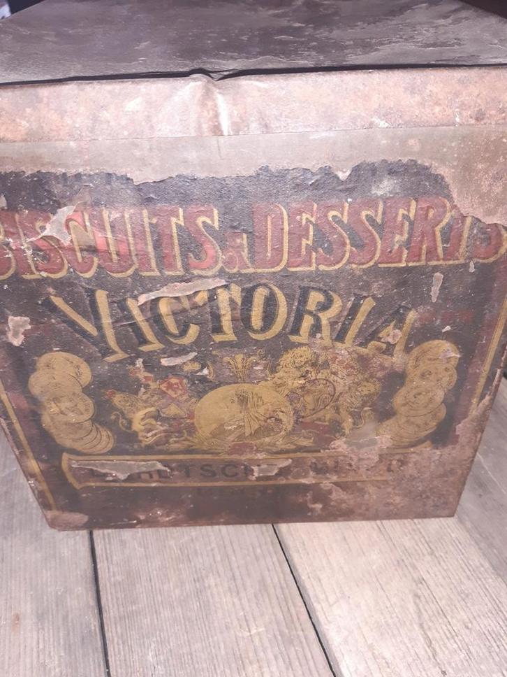 Antiek winkelblik Victoria biscuits Dordrecht, Verzamelen, Blikken, Gebruikt, Overige, Ophalen of Verzenden
