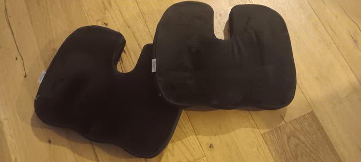 Stuitkussen/zitkussen voor stuit, met uitsparing, Huis en Inrichting, Woonaccessoires | Kussens, Zo goed als nieuw, Zwart, Ophalen of Verzenden