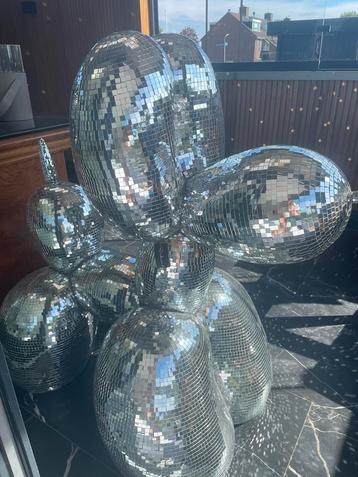 The Balloon Dog van Jeff Koons beschikbaar voor biedingen
