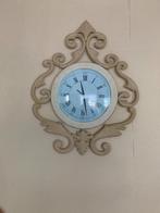 Klok - Baroque, Ophalen of Verzenden, Gebruikt, Analoog, Wandklok
