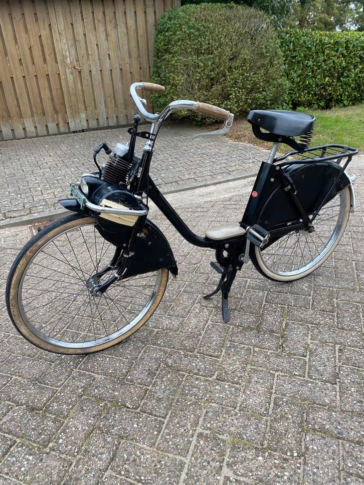 Solex koffertje bouwjaar 1959, Fietsen en Brommers, Brommers | Solex, Gebruikt, 2200 (Koffertje), Maximaal 25 km/u, Ophalen