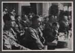 Ein Redner Spricht, der Fuhrer macht kurze Notizen Grote fot, Verzamelen, Militaria | Tweede Wereldoorlog, Foto of Poster, Duitsland