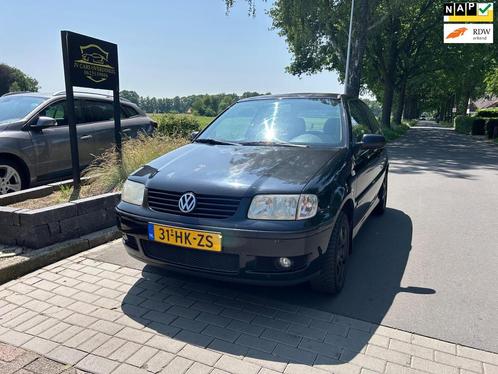 Volkswagen Polo 1.4 Trendline,SPORTSTOELEN,TREKHAAK,MET APK, Auto's, Volkswagen, Bedrijf, Te koop, Polo, Airbags, Sportstoelen