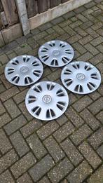 Nette opelwieldoppen plus 3 aanhanger wielen 10 inch., Auto diversen, Wieldoppen, Ophalen of Verzenden