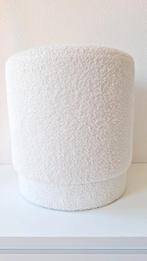 Witte pluche poef Blokker 40 cm breed en 42 cm hoog, Ophalen, Zo goed als nieuw, Hout