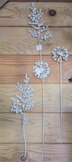 BLOEMEN - WIT METAAL - WANDDECORATIE, Ophalen of Verzenden, Nieuw