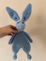 Gehaakt knuffeldoekje konijn blauw, Ophalen of Verzenden, Nieuw, Kraamcadeau