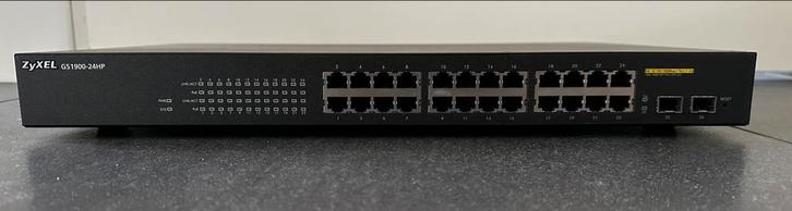 Zyxel GS1900-24HP 24-Poorts Gigabit PoE Switch, Computers en Software, Netwerk switches, Zo goed als nieuw, Ophalen