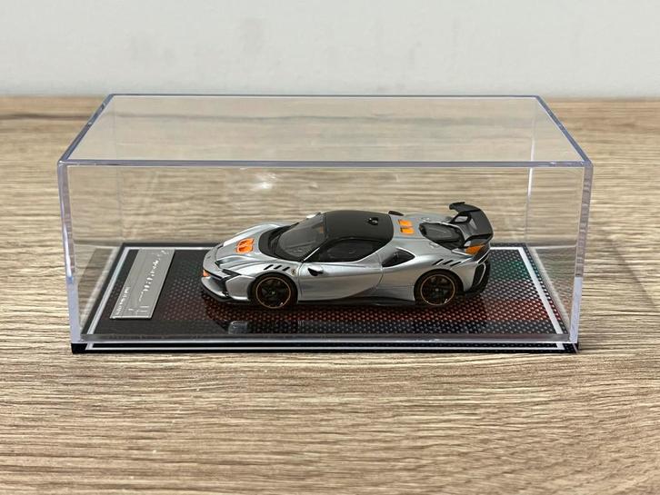 Ferrari SF90XX Stradale 1:64 U2 zilver, Hobby en Vrije tijd, Modelauto's | Overige schalen, Nieuw, Auto, Ophalen of Verzenden