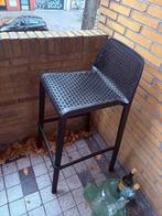 Goed uitziende barkruk, Ophalen, Kunststof, Gebruikt, Met voetsteun