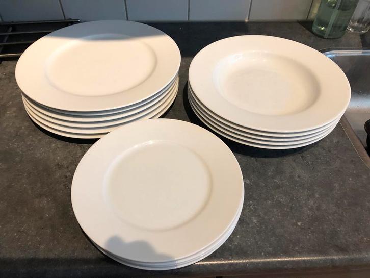 Ikea borden, Huis en Inrichting, Keuken | Servies, Bord(en), Overige stijlen, Porselein, Ophalen