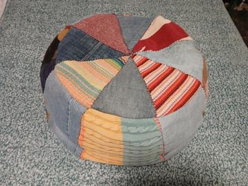 Vintage Patchwork Poef beschikbaar voor biedingen
