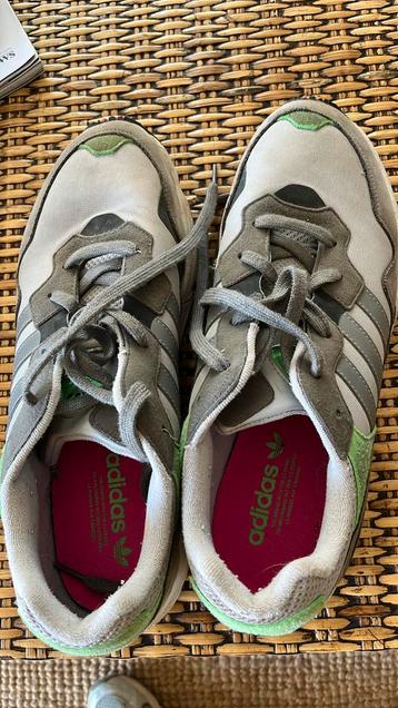 Adidas sneakers mt 12 als nieuw beschikbaar voor biedingen